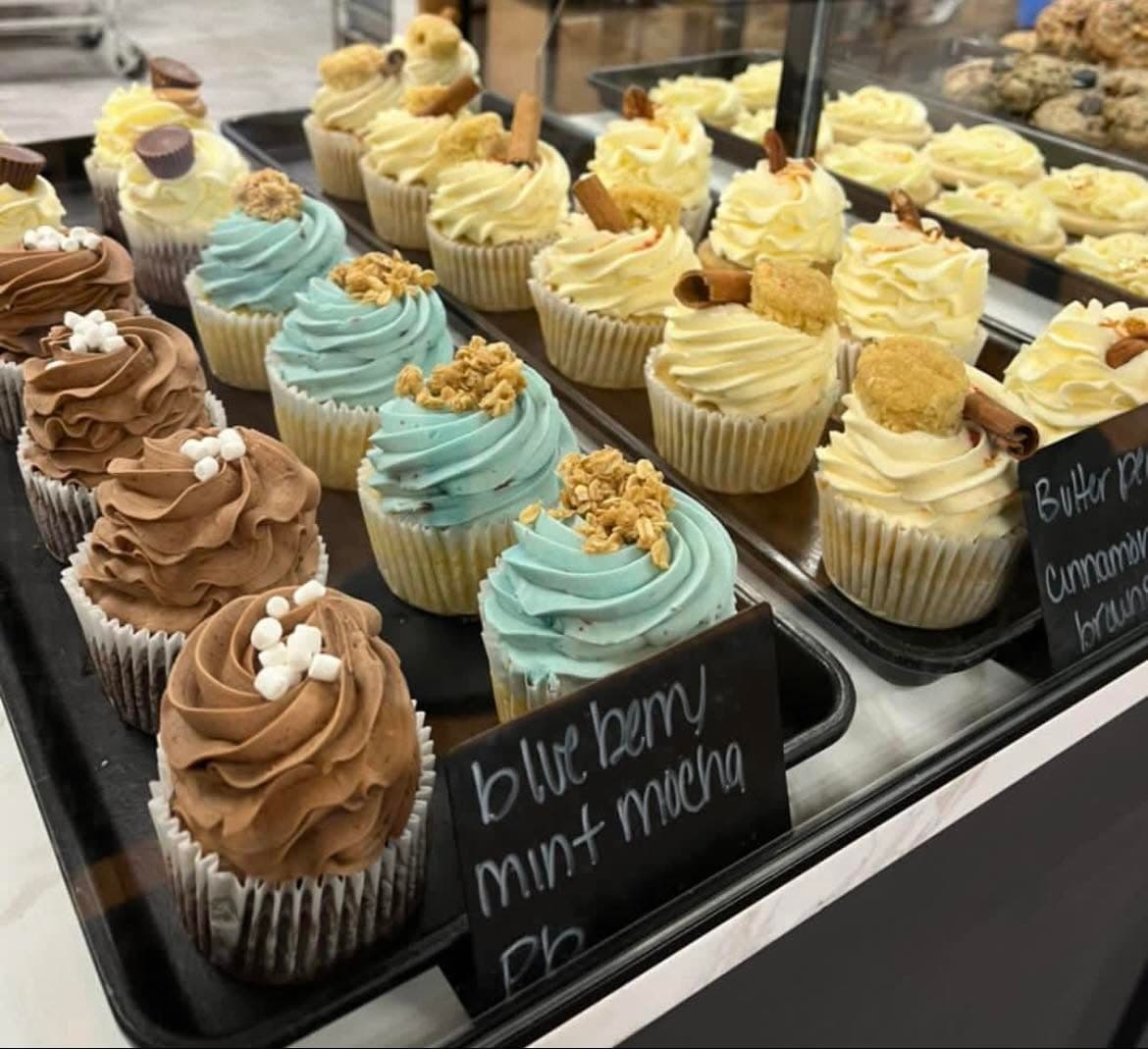 Cakes & Cupcakes